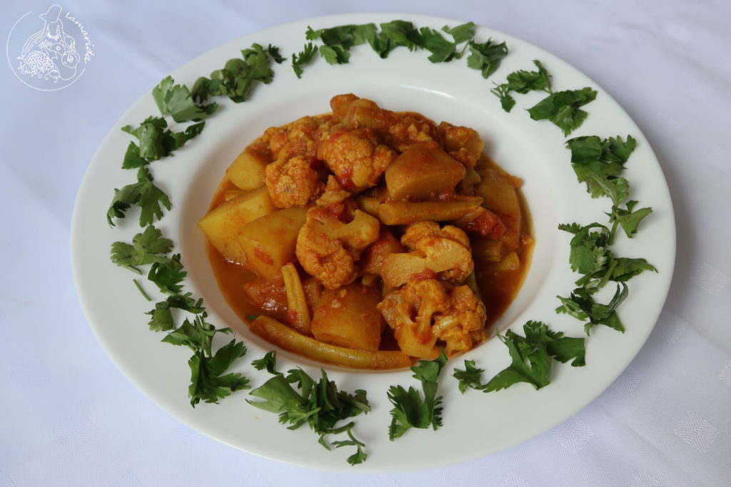 curry z ziemniaków i kalafiora